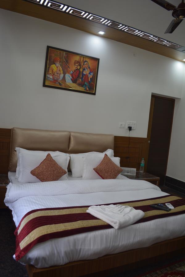 Oyo 10448 Green View Home Stay Dehradun Exteriör bild