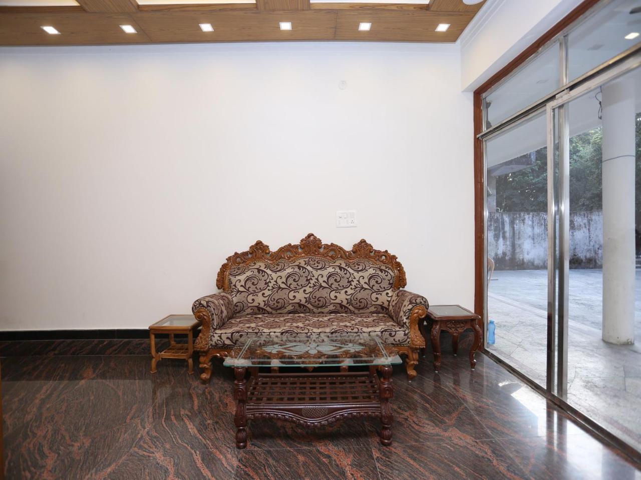 Oyo 10448 Green View Home Stay Dehradun Exteriör bild