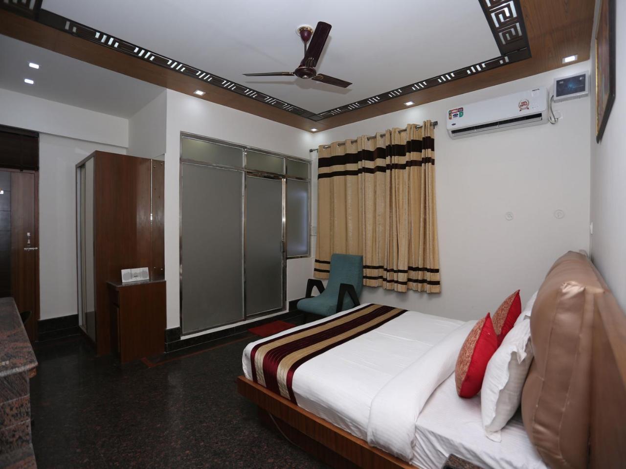Oyo 10448 Green View Home Stay Dehradun Exteriör bild