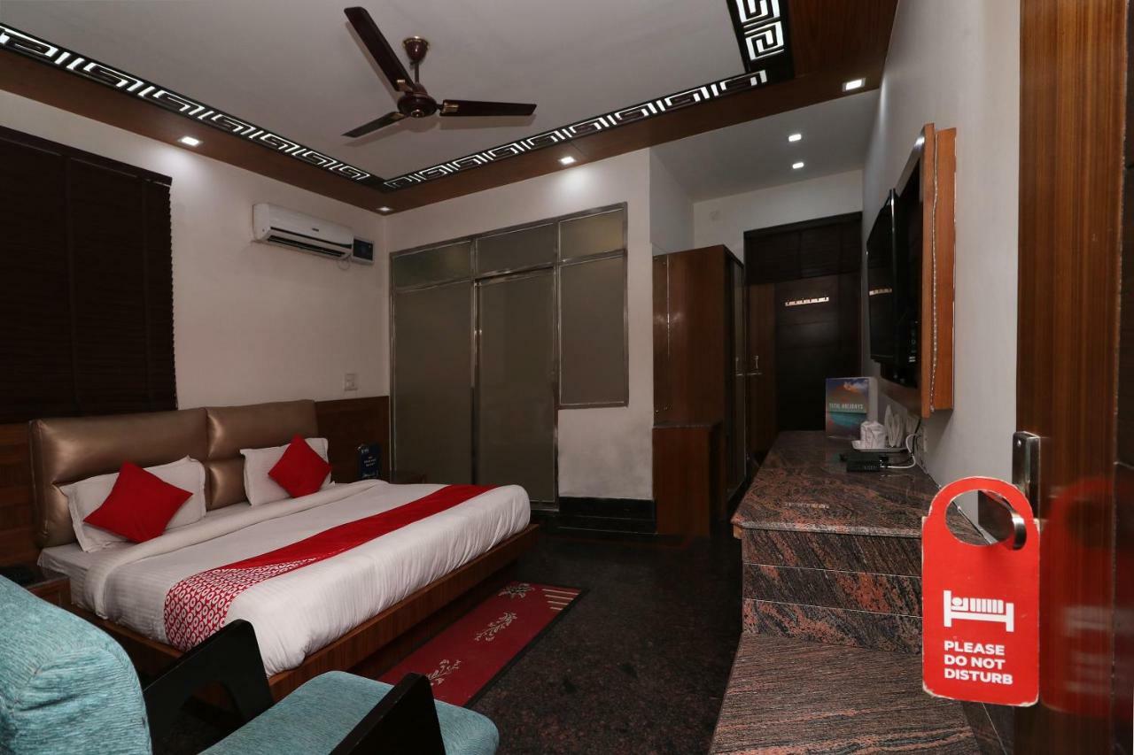 Oyo 10448 Green View Home Stay Dehradun Exteriör bild